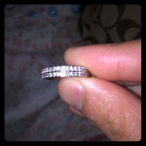 10KT gold diamond band